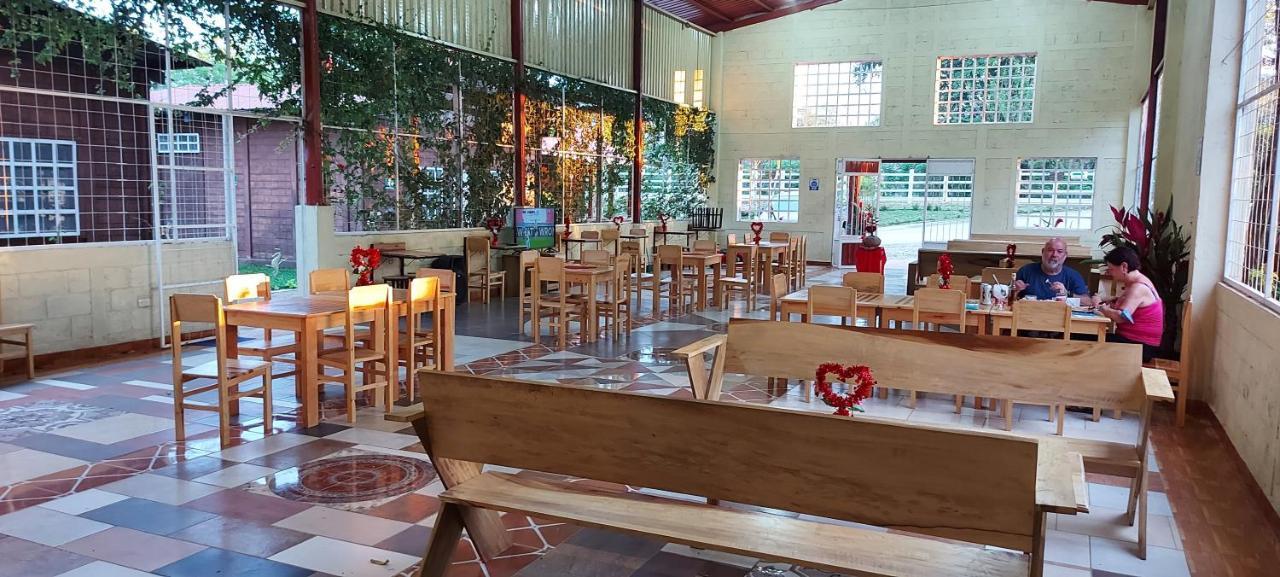 Eco Hotel Lachua Coban Ngoại thất bức ảnh